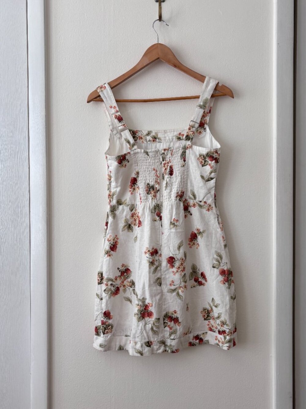 Abercrombie & Fitch Strawberry Print Linen Blend Wide Strap Mini Dress - Picture 7 of 9